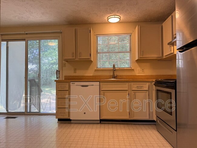 Building Photo - 902 Narrowleaf Dr
