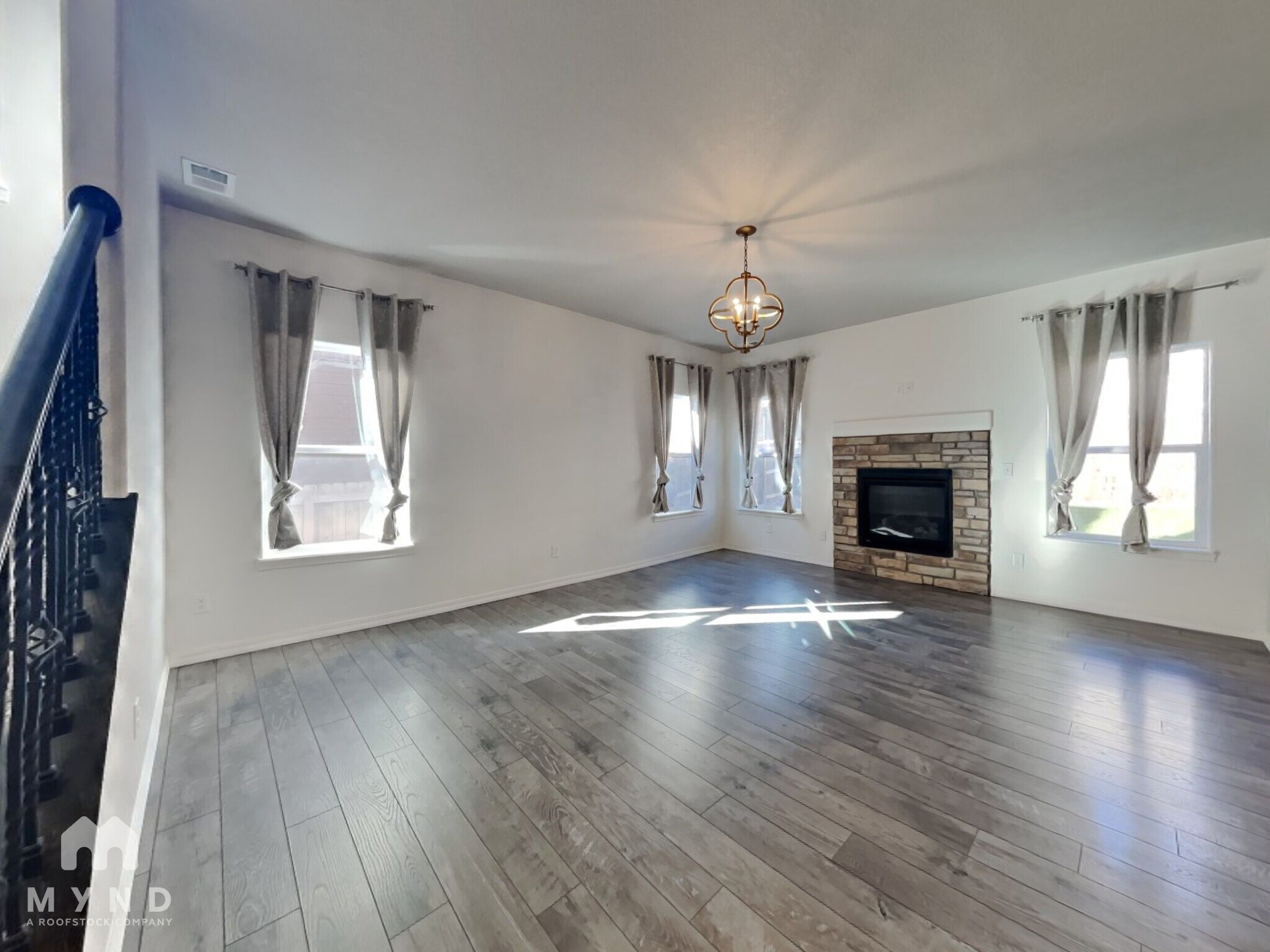 Building Photo - 7074 New Meadow Dr