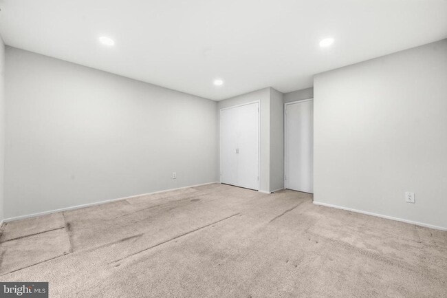 Building Photo - 9416 Holbrook Ln