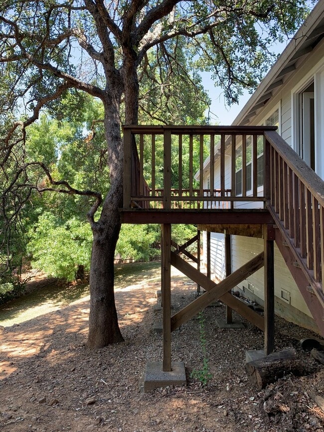 Building Photo - Spacious 3-Bedroom Home with Greenbelt Views & Landscaping Included