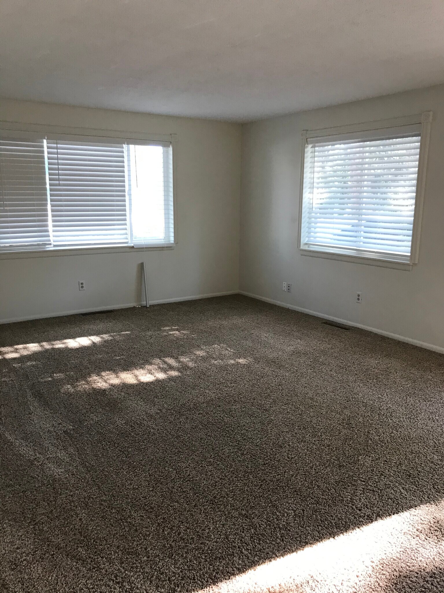 Building Photo - 181 Chase St