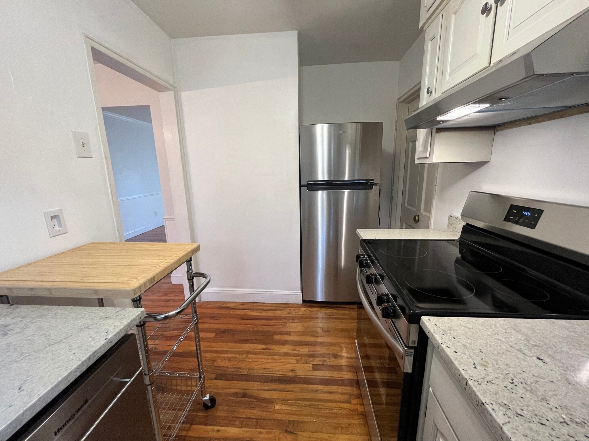 Kitchen - 501 Milledge Rd