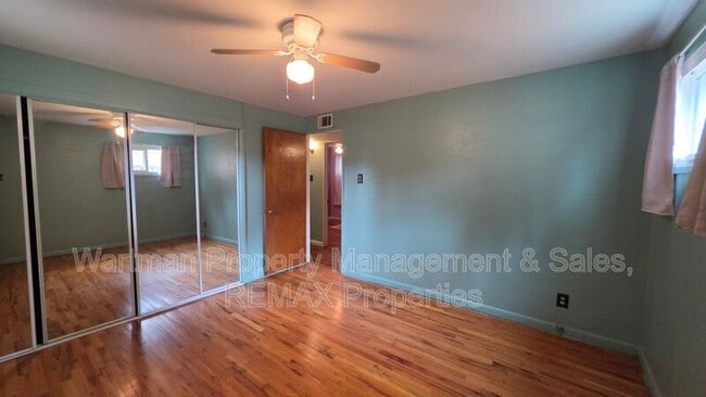 Building Photo - 2524 N Farragut Ave