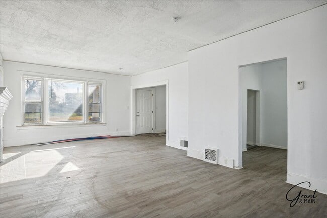 Building Photo - 64 Glendale Ave