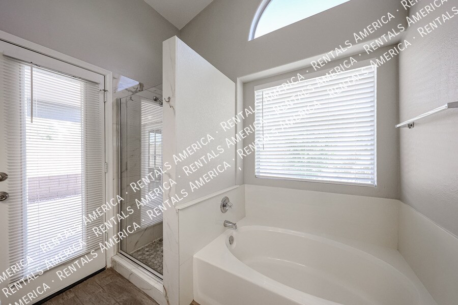 Building Photo - 153 S Garnet Rd