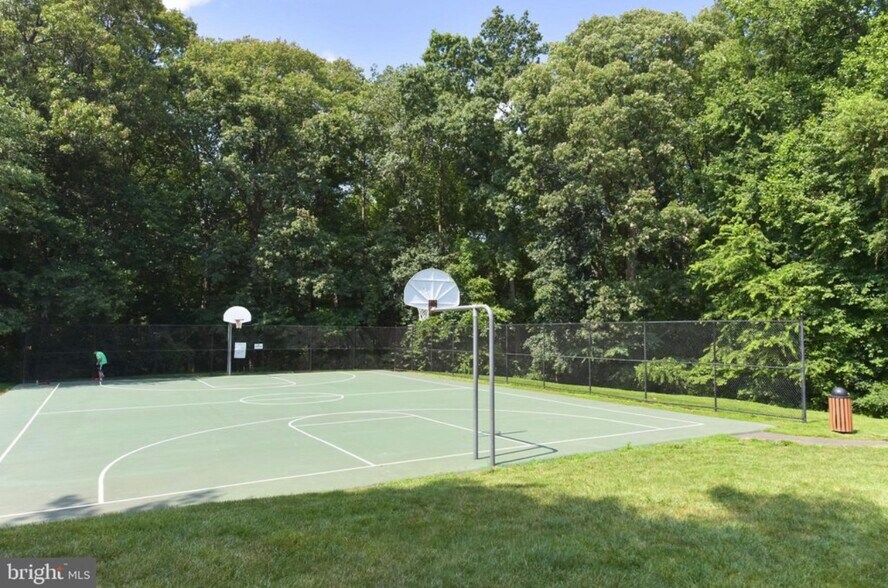 Building Photo - 12158 Penderview Ln