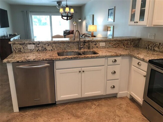 Building Photo - 540 Neptune Ave