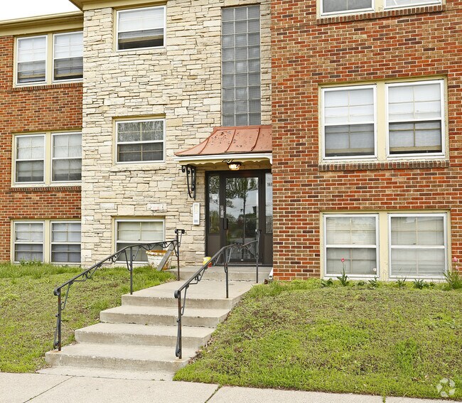 Building Photo - 1617 Sherburne Ave