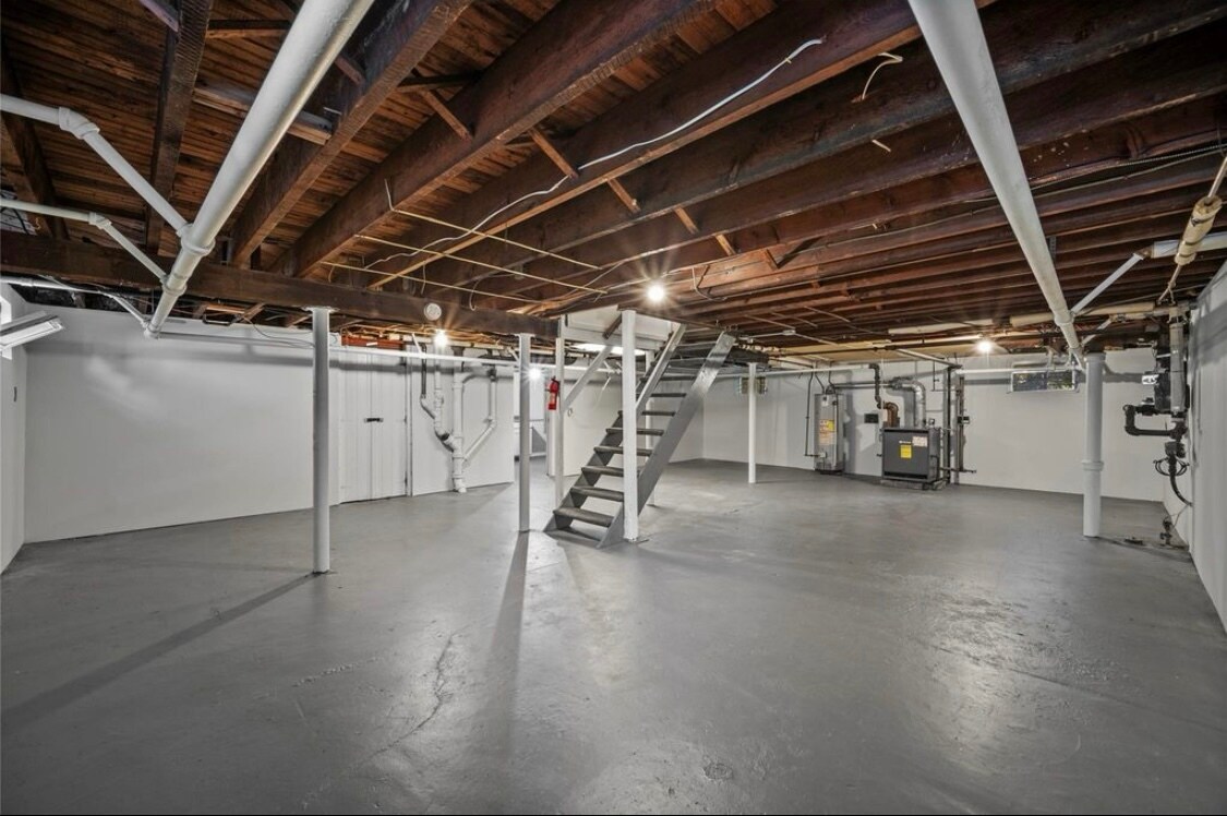 Building Photo - 26 Crane Ave