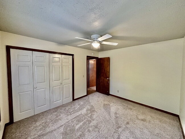 Building Photo - 1506 Bella Vista Rd