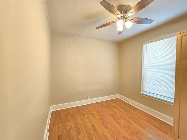 Building Photo - ? Renovated 4-Bedroom Home with Modern Upg...