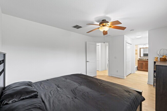 Building Photo - 7447 NW 82nd Terrace