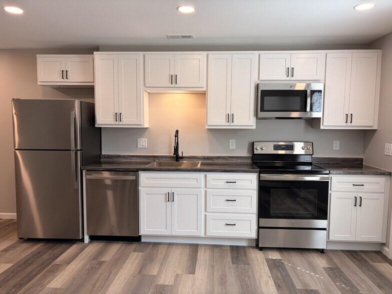 Kitchen - 1 Holding Ln