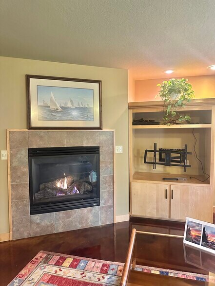 Building Photo - 1165 Vail Way N