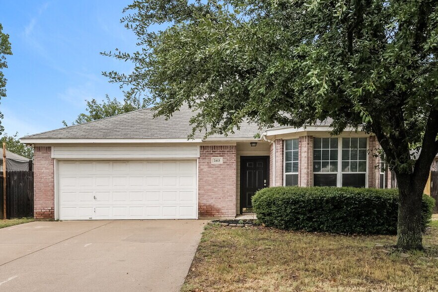 Primary Photo - 2413 Wildwood Ln