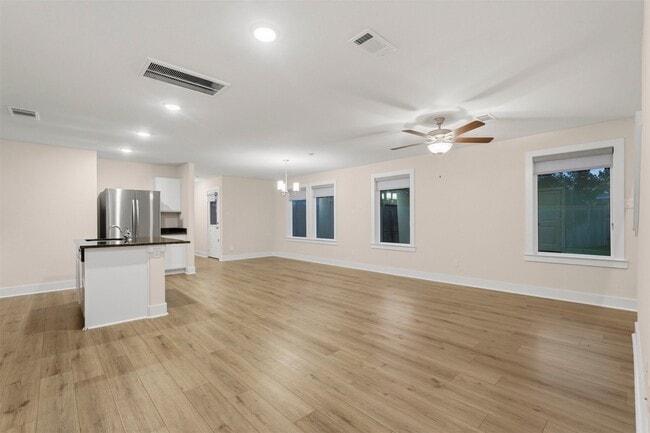 Building Photo - 20551 Prairie Cypress Dr