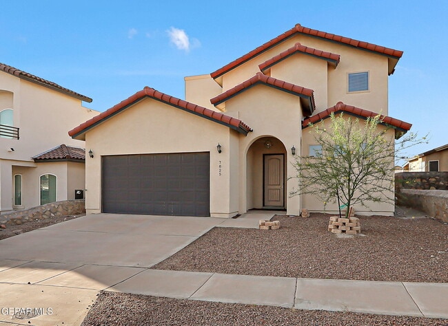Building Photo - 7825 Enchanted View Dr