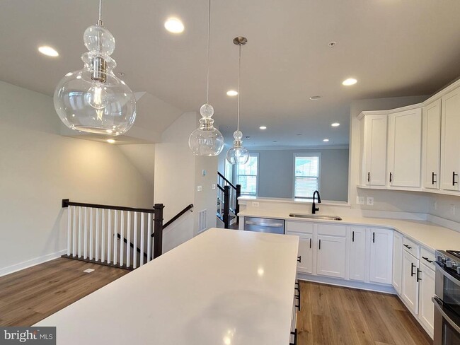 Building Photo - 8571 Red Sage Way S