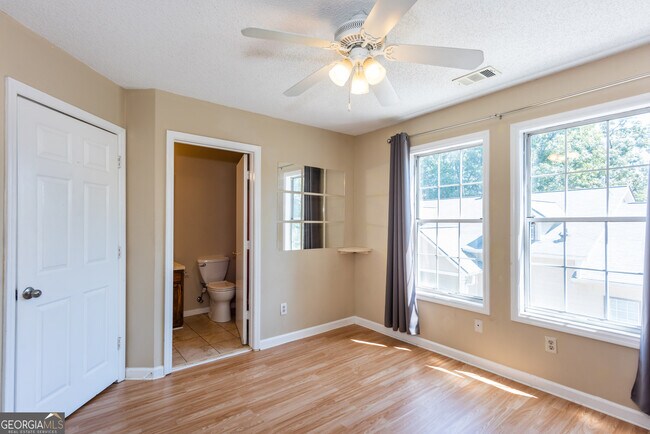 Building Photo - 664 Bellemeade Ave NW