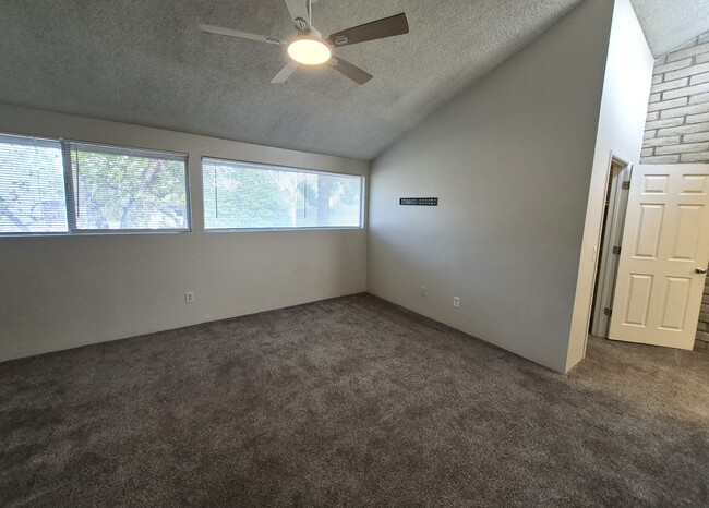 Building Photo - 5701 E Glenn St