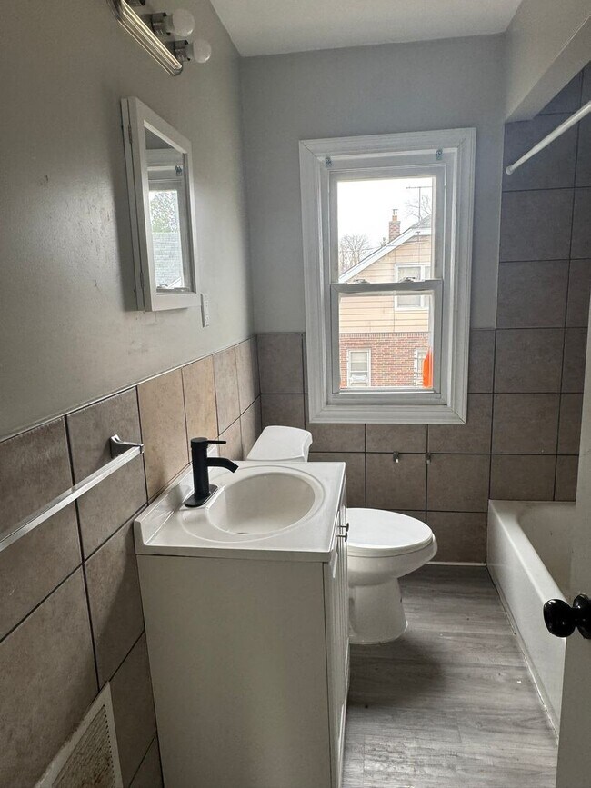 Building Photo - 15766 Hartwell St