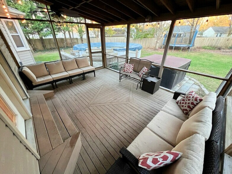 Building Photo - 2305 Moors Landing