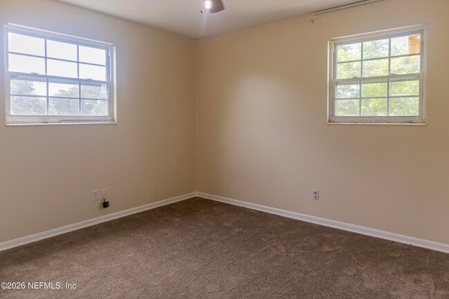 Building Photo - 5039 Winchester Dr S