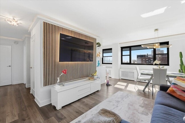 Building Photo - 6515 JFK Blvd E