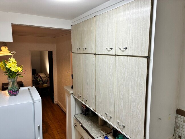 Building Photo - 5443 N Campbell Ave