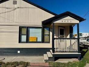 Building Photo - Remodeled 2-Bedroom