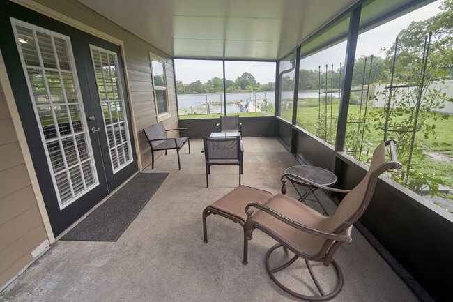 Screen Back Porch with Lake View - 709 Meredith St