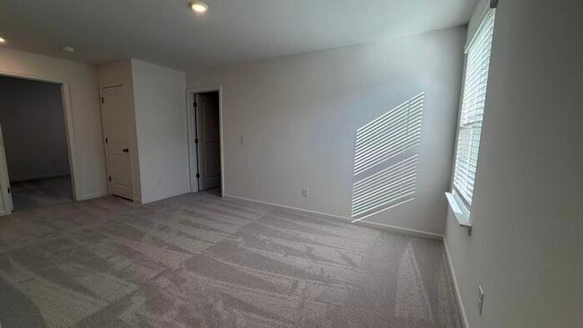 Building Photo - 105 Elijah St