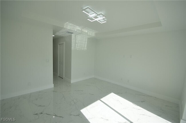 Building Photo - 1132 Edelweiss St E