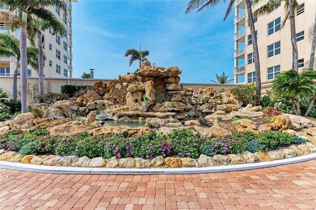 Building Photo - 603 Longboat Club Rd