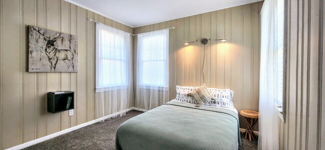 Building Photo - 3135 Montezuma Rd