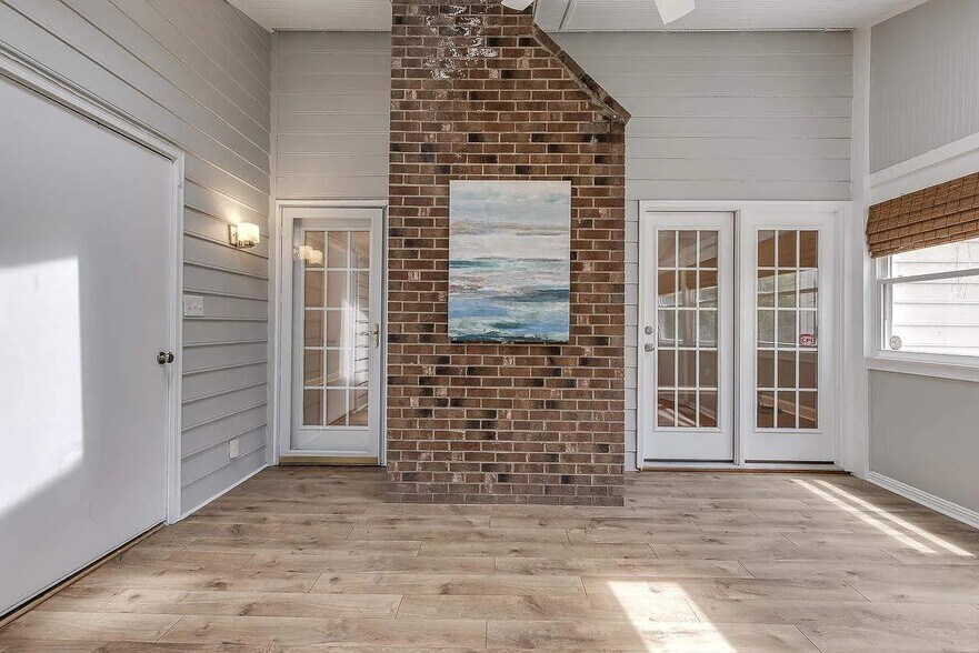 Building Photo - 125 Skylark Way