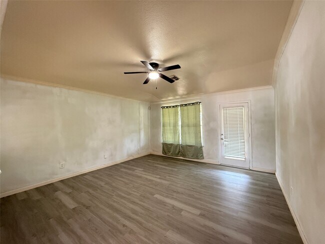Building Photo - 17927 Branch Creek Dr
