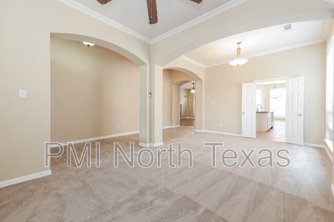 Building Photo - 2677 Pine Trail Dr