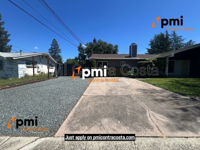 Building Photo - 1173 Las Juntas Way