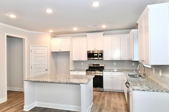 Building Photo - 229 Hellen Vly Dr