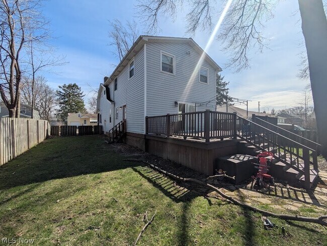 Building Photo - 1902 Harding Dr