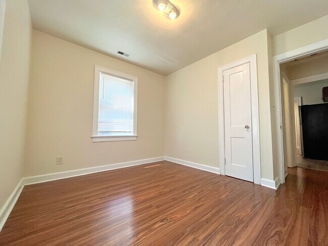 Building Photo - Charming 3-Bedroom Home for Rent