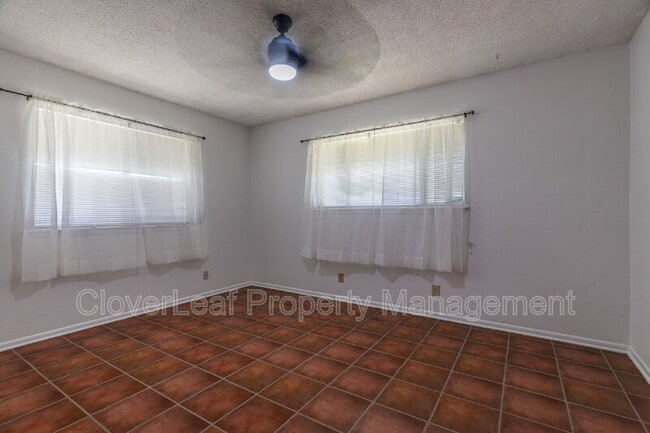 Building Photo - 3503 Clearfield Dr