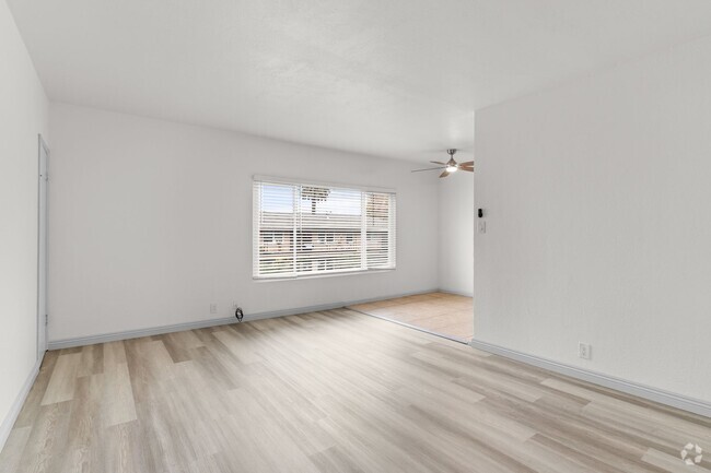 Building Photo - 731 Orange Ave