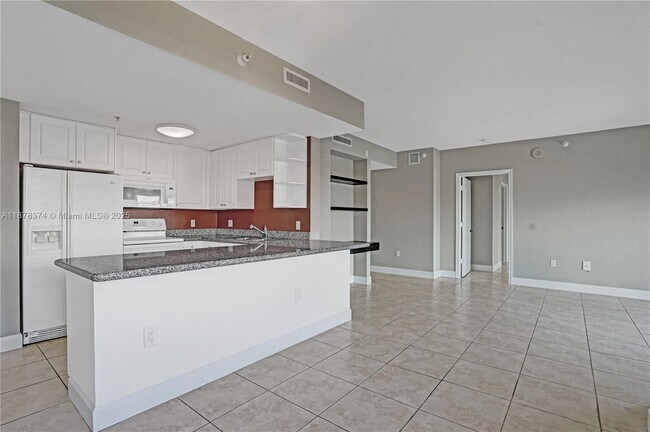 Building Photo - 1627 SW 37th Ave
