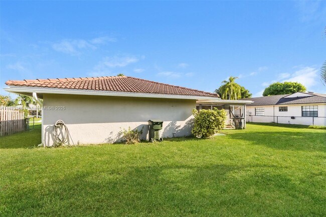 Building Photo - 11646 Anhinga Dr