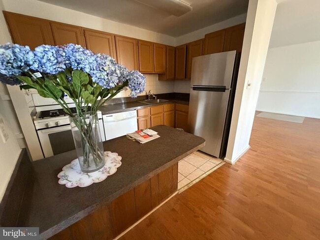 Building Photo - 7352 Lee Hwy