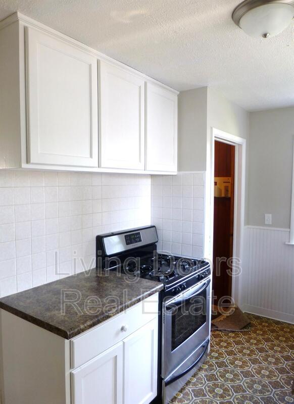 Building Photo - 3701 Lewis Ave