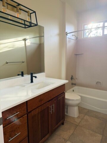 Building Photo - 2540 E Desert Cliff Dr