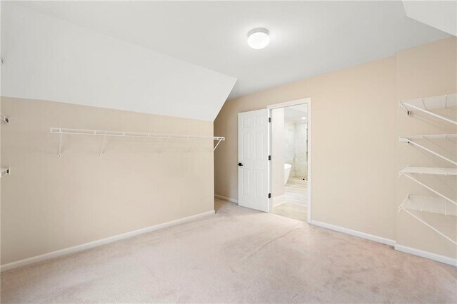 Building Photo - 870 Longstone Landing